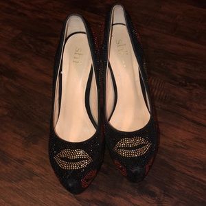 Sassy heels worn once size 8.5 worn once.